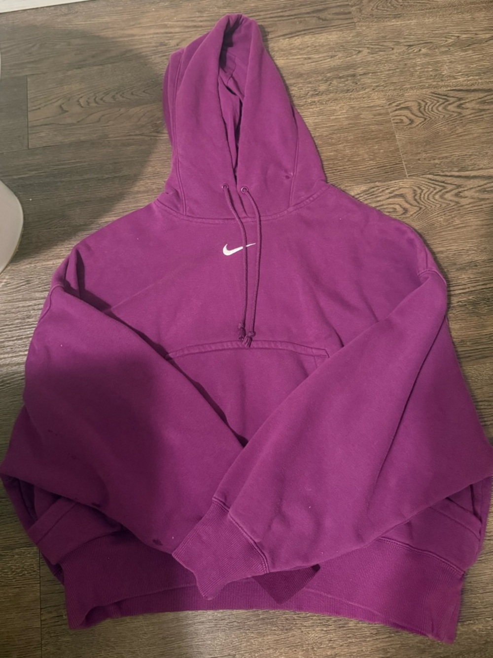 Nike Women’s Phoenix Fleece Oversized Cropped Hoodie Pocket